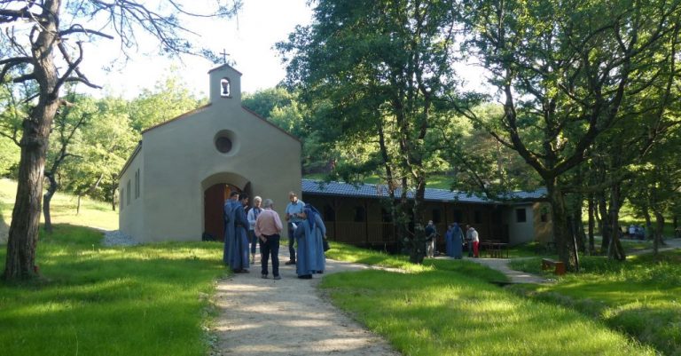 2021.06 Semaine de chantier Saint Pierre 1024x534 1 768x401